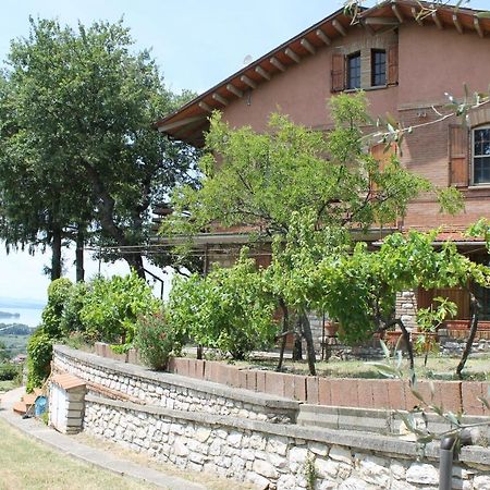 B&B Casa Sanni パッシニャーノ・スル・トラジメーノ エクステリア 写真