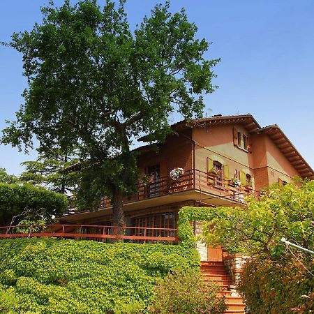 B&B Casa Sanni パッシニャーノ・スル・トラジメーノ エクステリア 写真